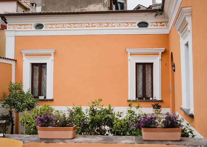 Bed and Breakfast La Residenza del Barone Camerota