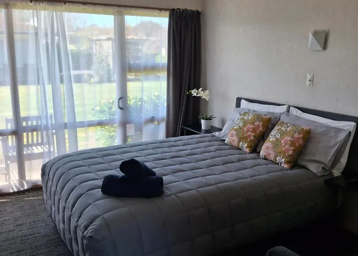 Cherry Grove Motel