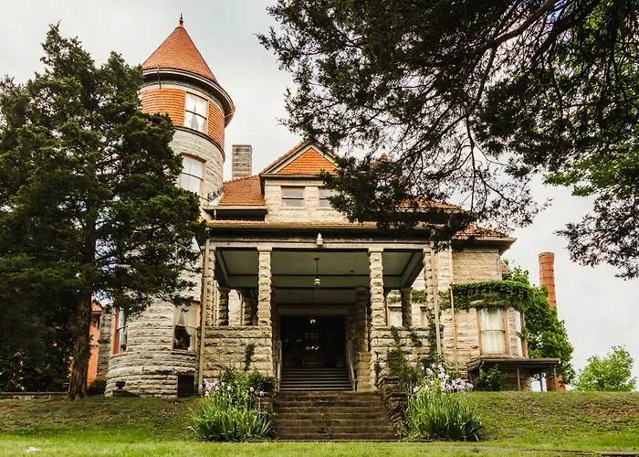 Mansion At Elfindale