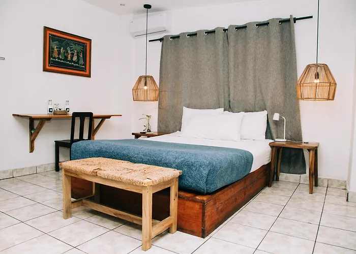Cinco Hotel B&B