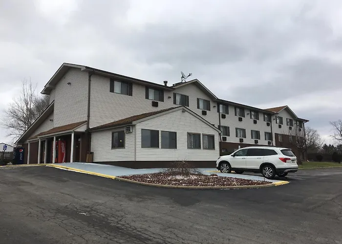 Super 8 By Wyndham New Castle
