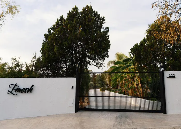 Emesh Boutique Suite
