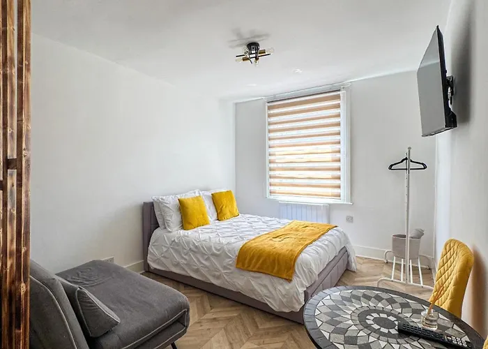 Tottenham City Stays, Opposite Seven Sisters Train Station