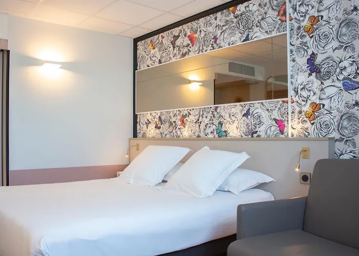 Brit Hotel Nantes La Beaujoire - L'Amandine