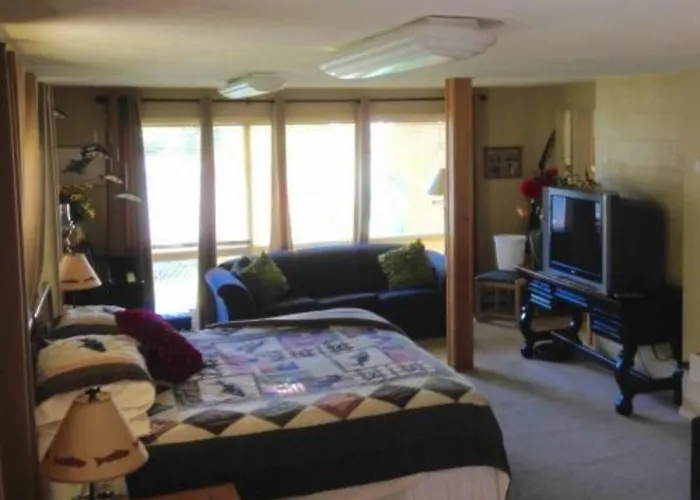 Anchorage Walkabout Town Bed And Breakfast