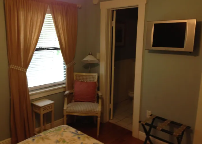 Mango Inn Bed And Breakfast Lake Worth Beach