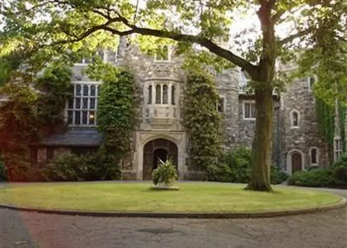 The Castle At Skylands Manor