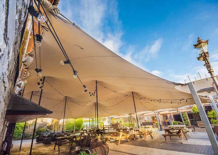 Court Yard Hotel