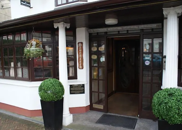 Wards Hotel