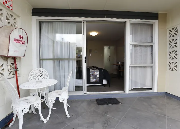 Aden Motel