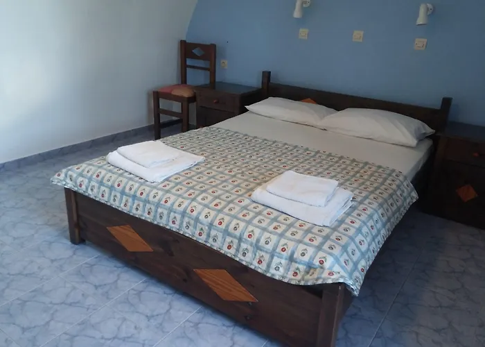 Roula Villa Studios & Apartments Perissa 