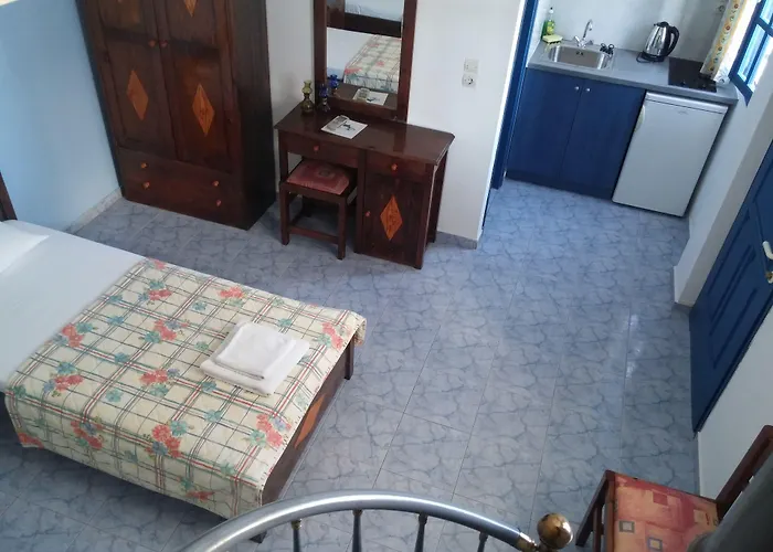 Roula Villa Studios & Apartments Perissa 