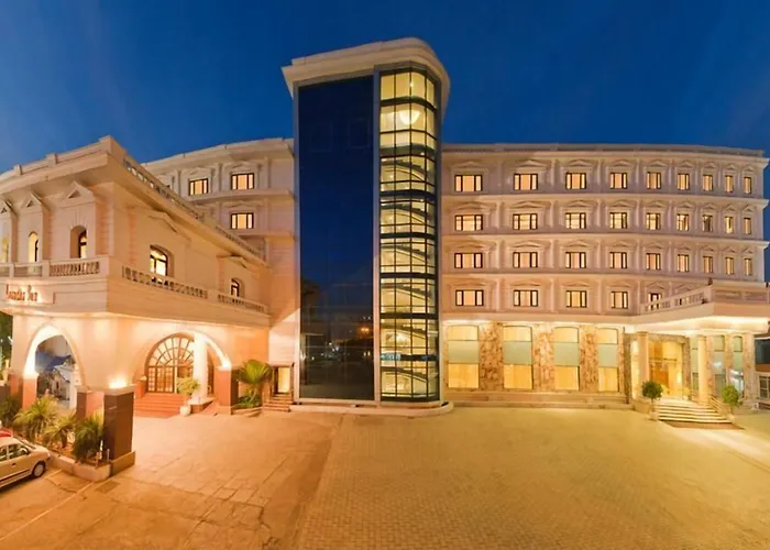 Anandha Inn Convention Centre And Suites