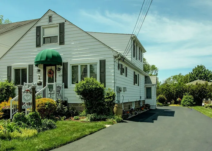 Williams Gate Bed & Breakfast Private Suites