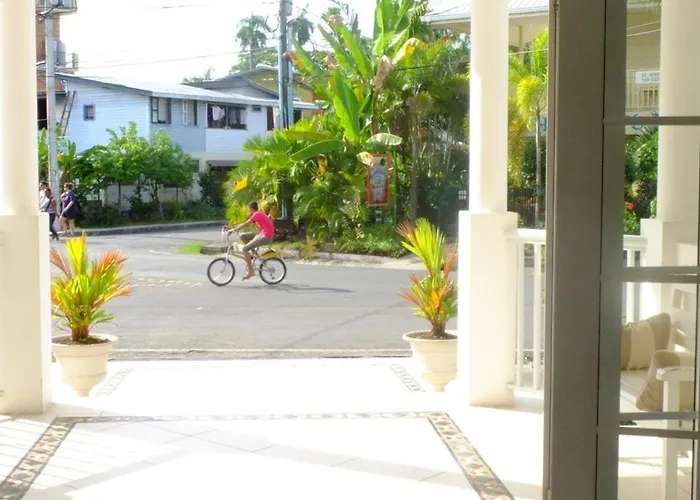 Tropical Suites Hotel