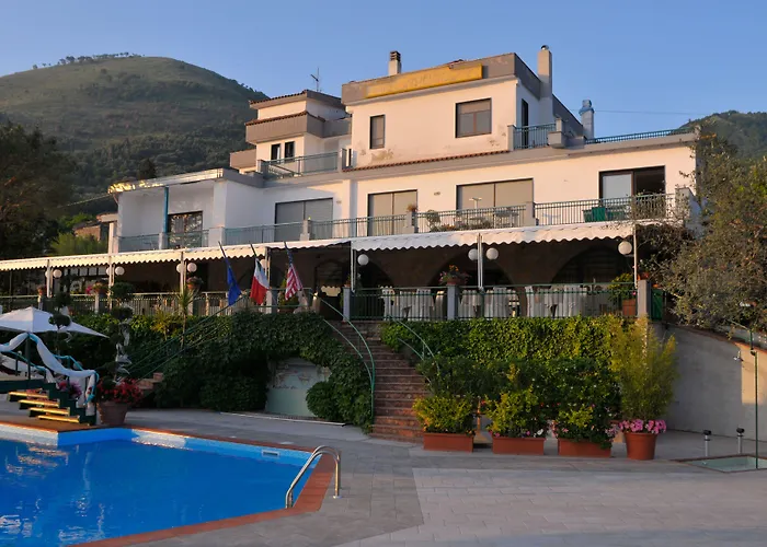 Hotel Diecimare
