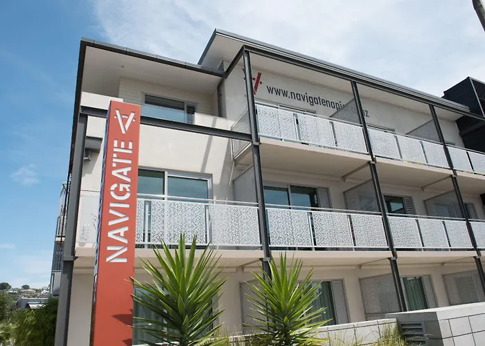 Navigate Seaside Hotel & Apartments