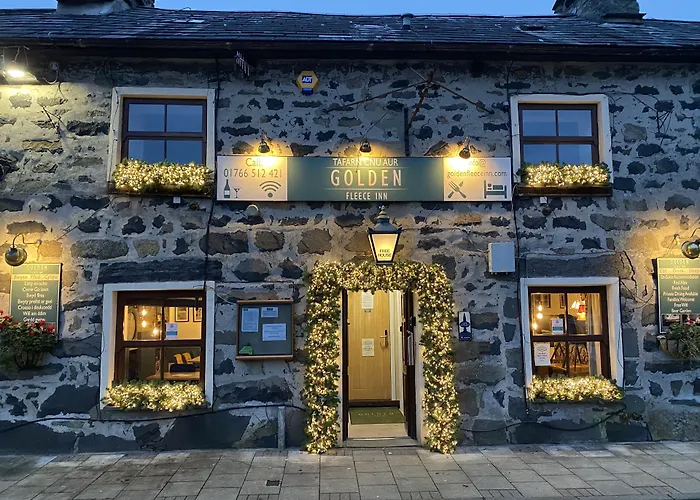 The Golden Fleece Inn