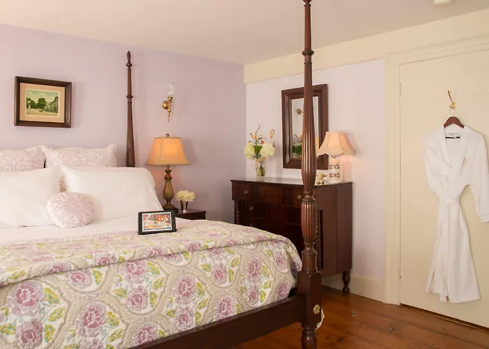 Caldwell House Bed And Breakfast Salisbury Mills