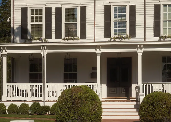 The Hedges Inn East Hampton