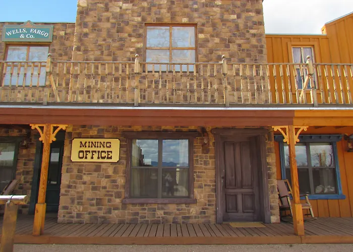 Tombstone Monument Guest Ranch