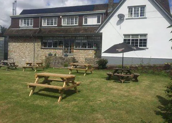 Three Horseshoes Country Inn
