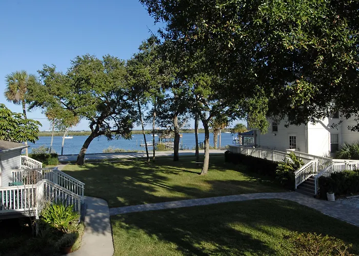 Night Swan Intracoastal Bed & Breakfast New Smyrna Beach