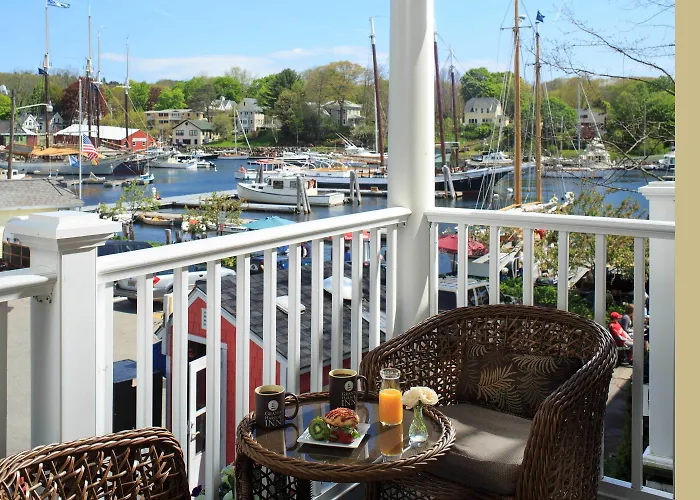 Grand Harbor Inn