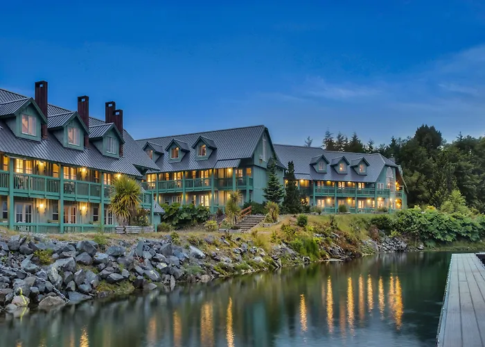 Canadian Princess Lodge & Marina
