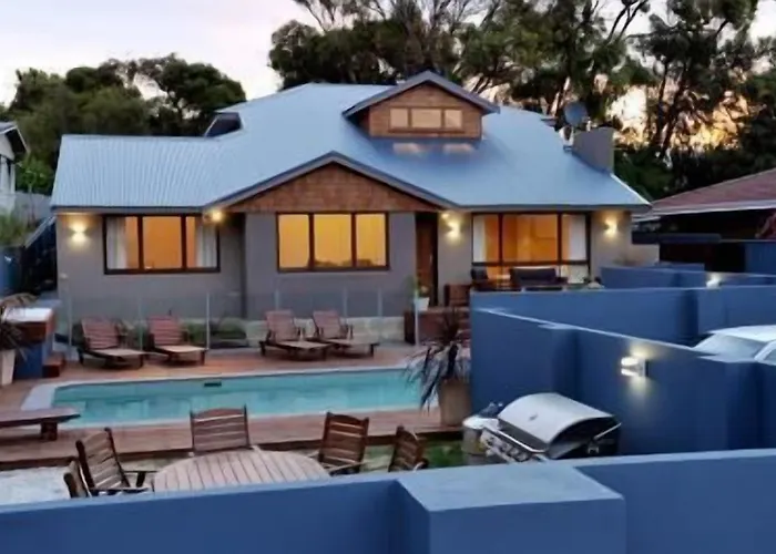 Waikiki Beach Bed And Breakfast Hopeland