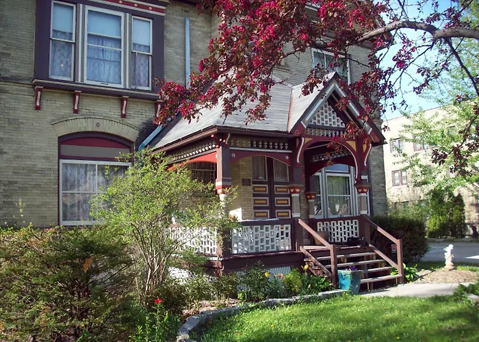 Manderley Bed & Breakfast Inn Milwaukee