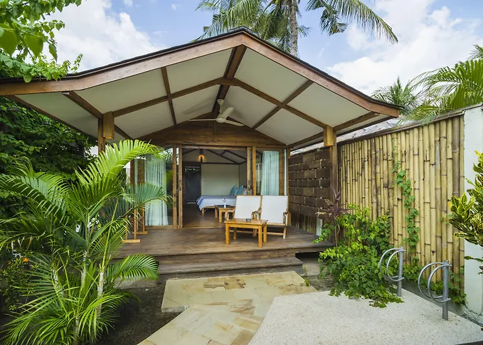 Gili Teak Beach Front Resort
