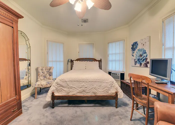 A Chateau On The Bayou Bed & Breakfast Raceland