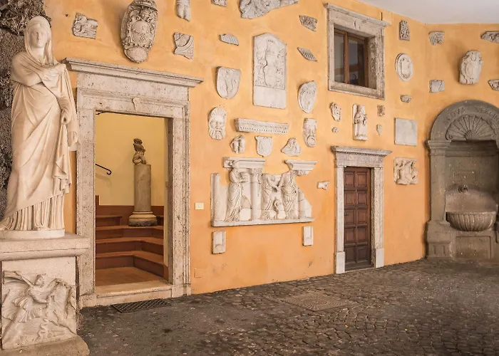 Trevi Suite