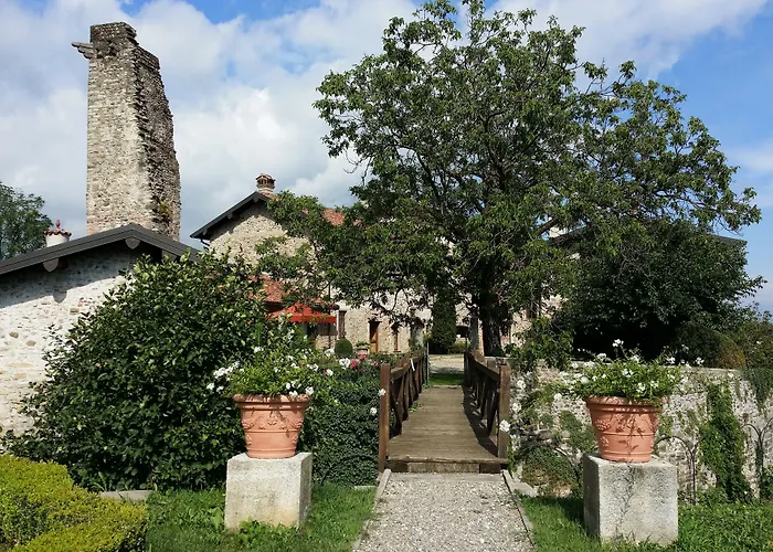 Castello di Cernusco Lombardone