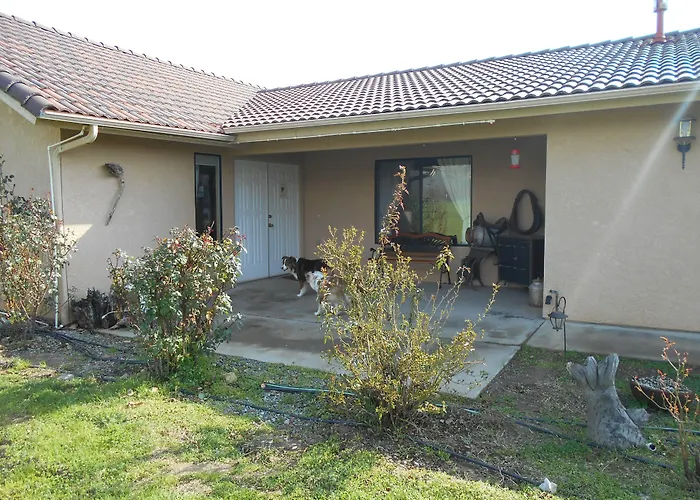 The Branded Calf Bed & Breakfast Yokuts Valley 