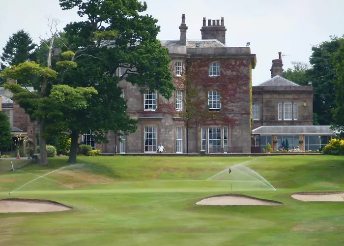 Shaw Hill Hotel Golf And Country Club