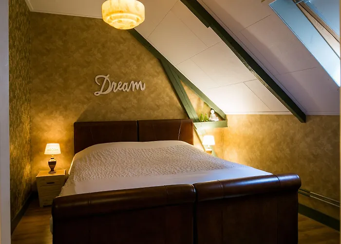 Aquamarijn Bed and Breakfast Stieltjeskanaal