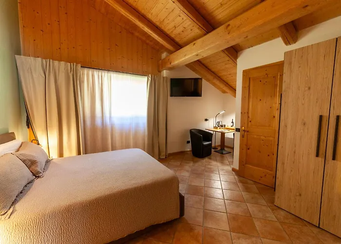 Chalet Chapeau Rar Castel Condino