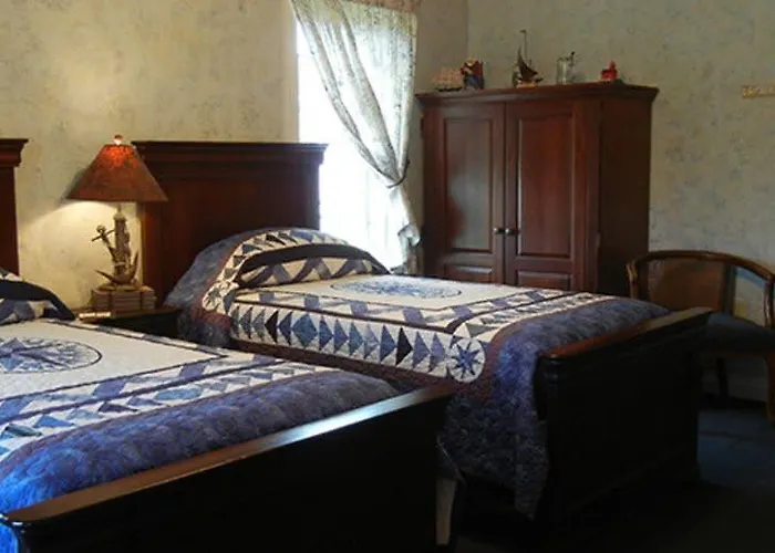 The Feathered Star Bed And Breakfast Carlsville