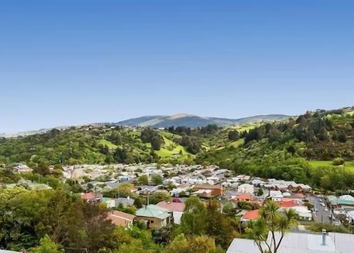 Bed and Breakfast Sleep On The Steepest Street In The World! Dunedin