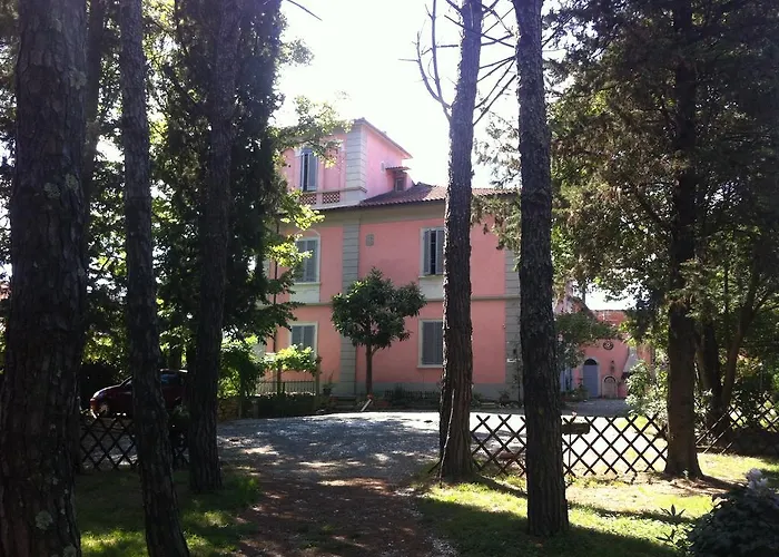 Villa Arianna B&B Lari