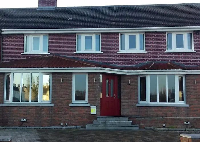 DUBLIN AIRPORT BEAUMONT HOSPITAL Marie's Bed&Breakfast Coolock