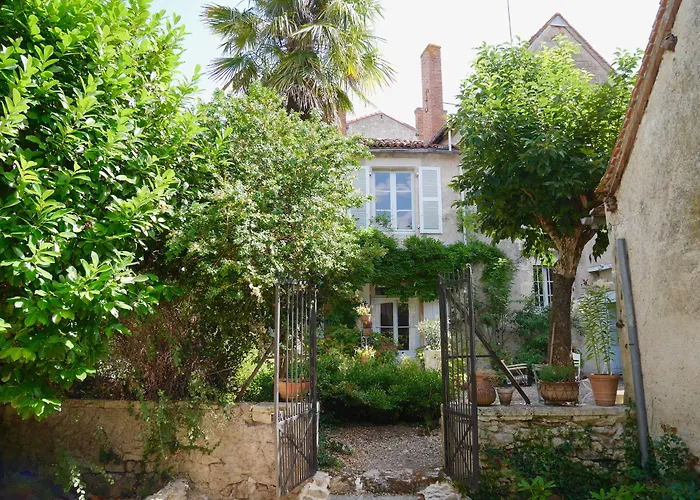 Bed and Breakfast L'Arbre D'Ange à Montmorillon