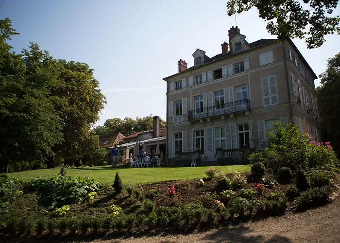 Le Chateau De La Vierge Bures-sur-Yvette