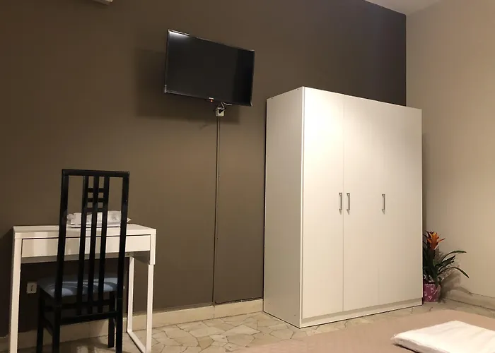 Etnea Glamour House