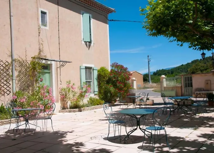 Mas La Cigaliere Bed and Breakfast Venasque