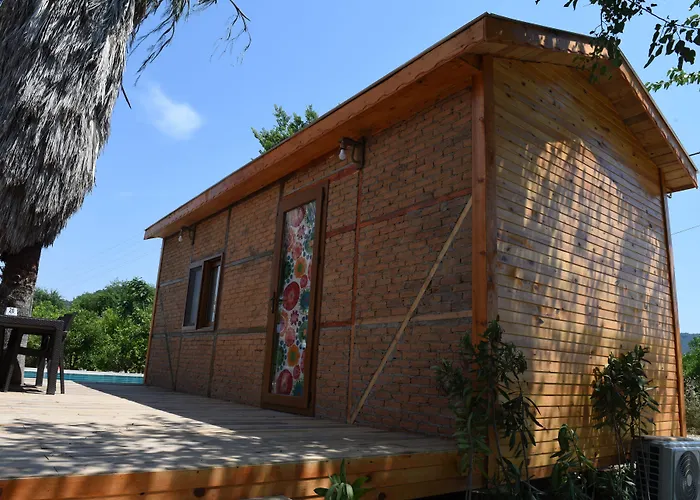 Otantik Tas Ev Bed and Breakfast Dalaman