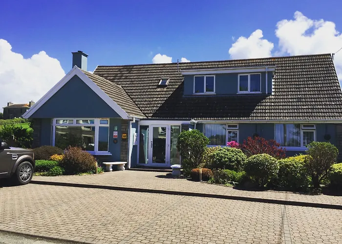 Ramsey House - Luxury Licensed B&B - Parking And Guest Lounge