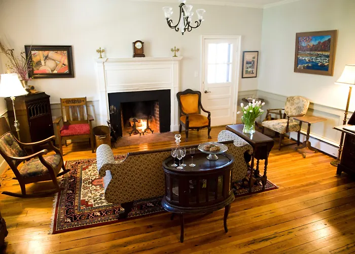 Hopkins Ordinary Bed, Breakfast And Ale Works